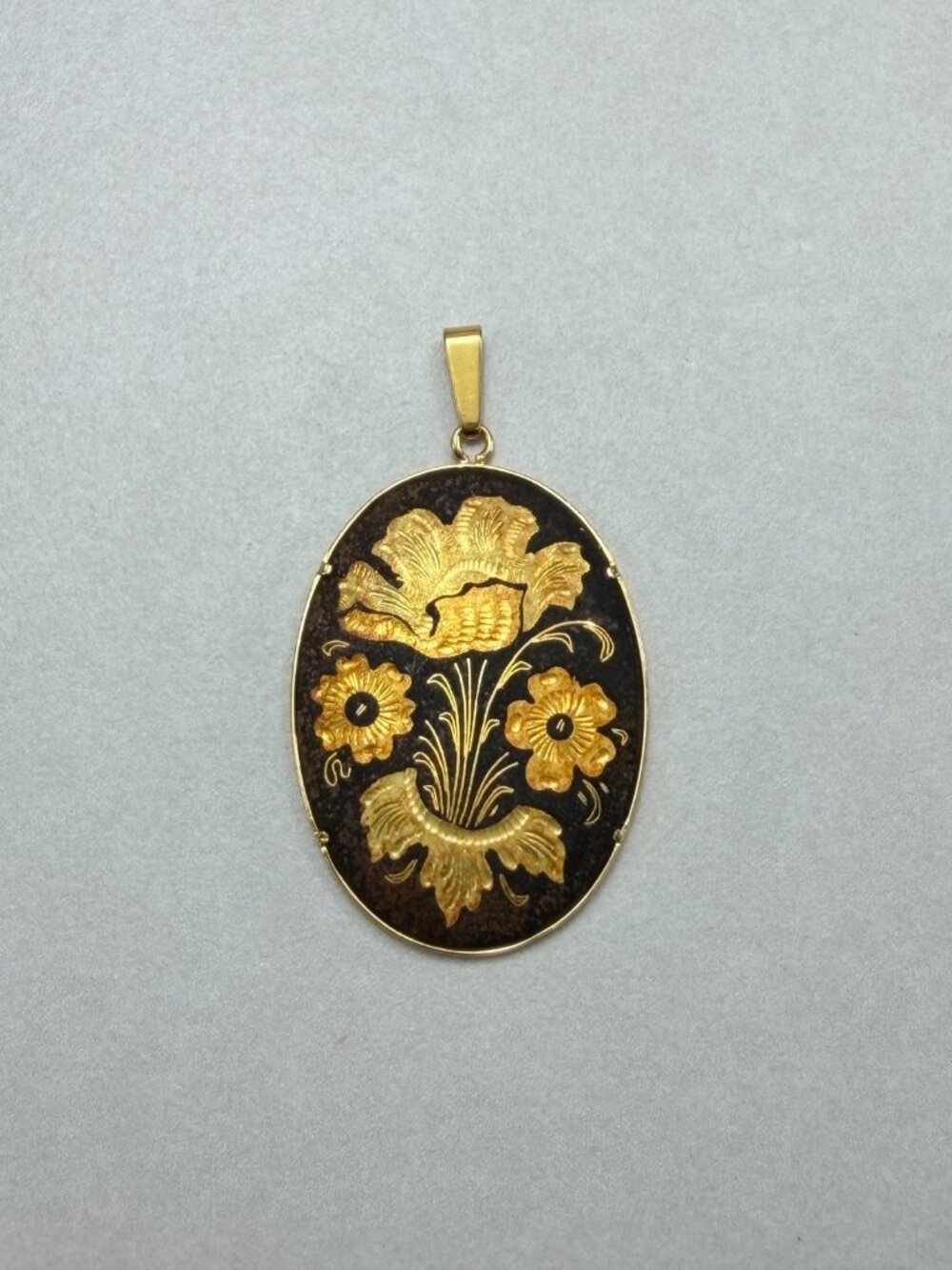 Vintage Damascene Oval Pendant Black Gold Floral Spain Toledo Style